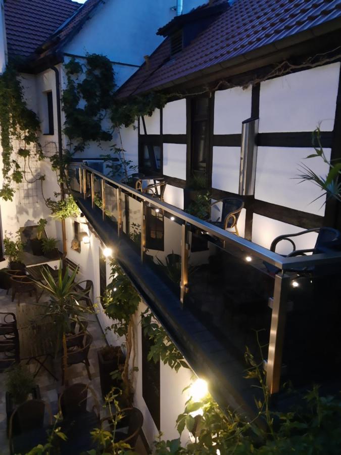 Hotel Weisses Ross Elsterwerda エクステリア 写真